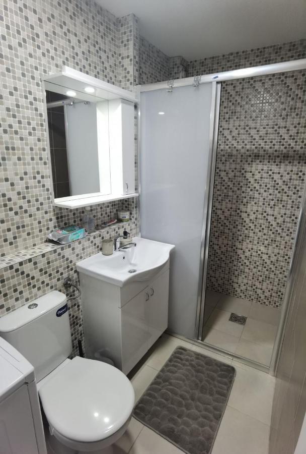 Kraguj Apartman 2 Крагуєваць Екстер'єр фото